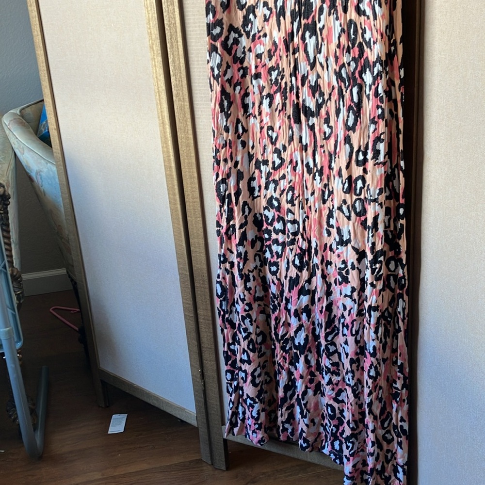 FINAL MARKDOWN Apt. 9 Petite dress with Floral Design petite med - Picture 4 of 11